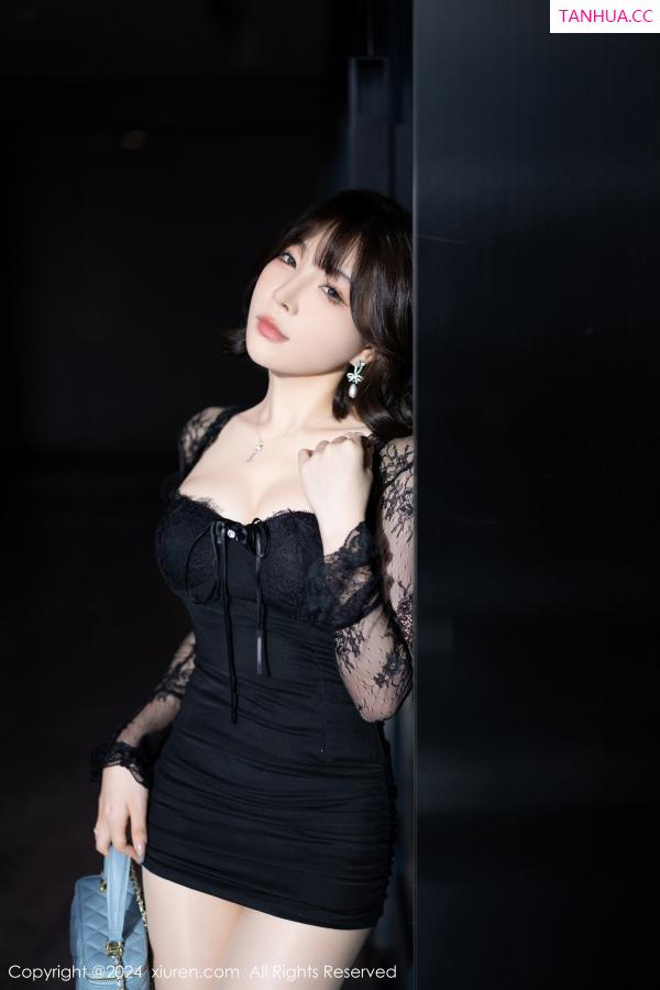 陈芝 芝芝Booty [XiuRen]高清写真图 2024.08.21 No.9048 徐莉芝Booty 时尚美腿第8张图片